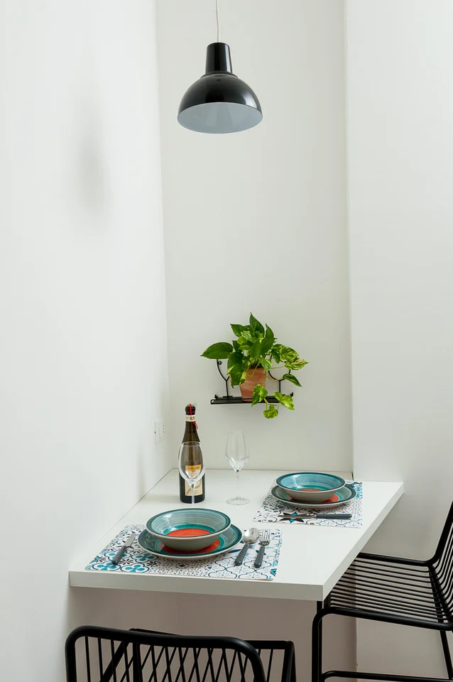 Tavolo da pranzo nella cucina di Twins 1
