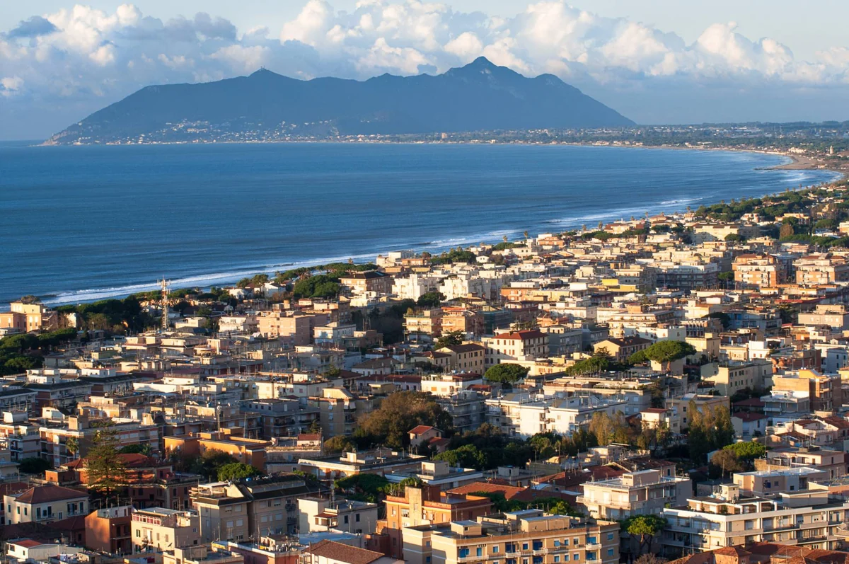 Terracina seen from above: the town centre, the sea and Monte Circeo in the background.